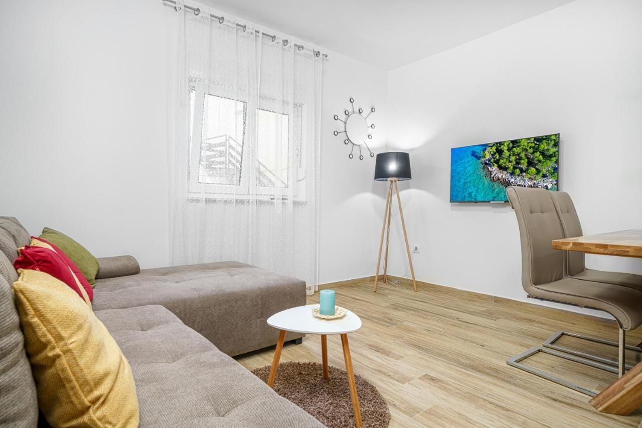 Apartments Vesna Vodice Exterior photo
